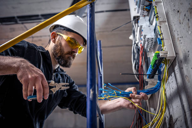 Best Local Electrician Companies  in Flordell Hills, MO
